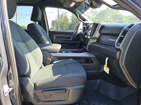 Used 2025 RAM 2500 Big Horn AWD/4WD image 15