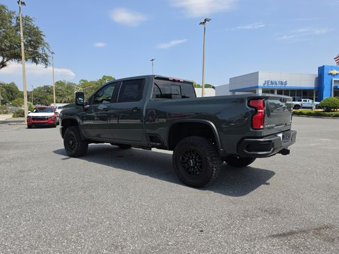 New 2026 Chevrolet Silverado 2500 ZR2 AWD/4WD image 8