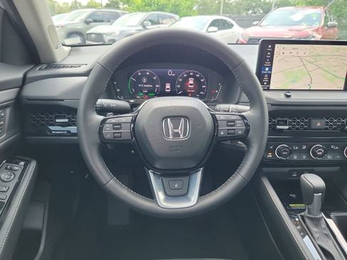 Certified 2025 Honda Accord Touring image 31
