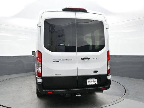 Used 2022 Ford Transit 350 XLT image 5
