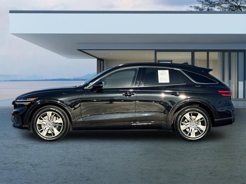 Used 2025 Genesis GV70 3.5T Sport image 8