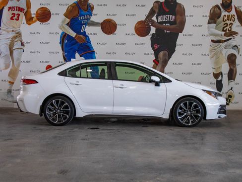 Used 2021 Toyota Corolla SE image 17