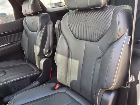 Used 2023 Hyundai Palisade Calligraphy image 10