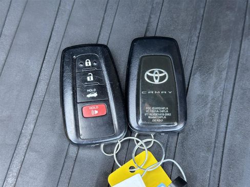 Used 2023 Toyota Camry SE w/ Convenience Package FWD image 21