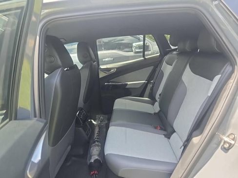 Used 2024 Volkswagen ID.4 2WD image 6