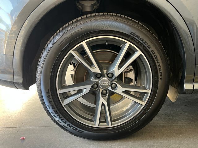 Used 2020 Audi Q5 e Premium w/ Convenience Package AWD/4WD image 11
