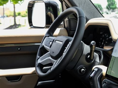 New 2026 Land Rover Defender 110 X-Dynamic SE AWD/4WD image 21