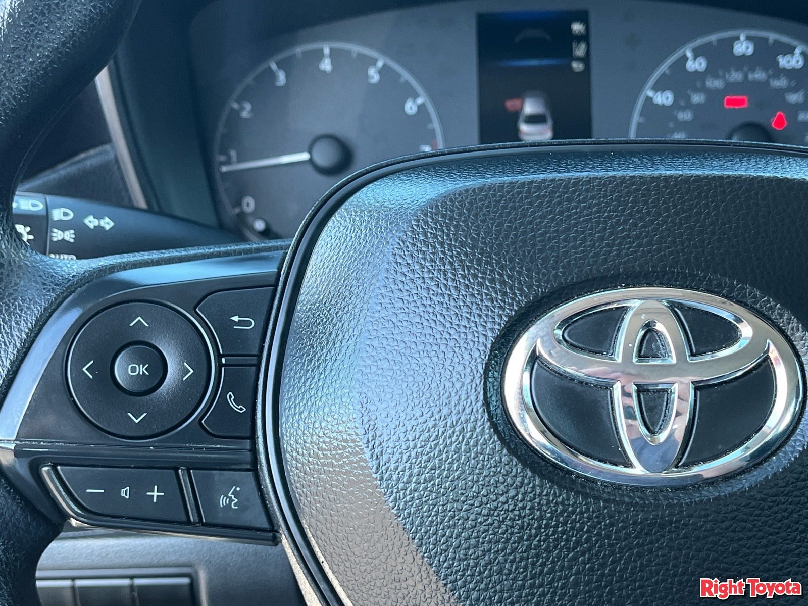 Certified 2025 Toyota Corolla LE FWD image 23
