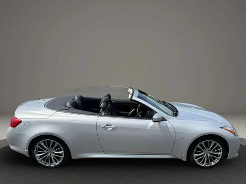 Used 2014 INFINITI Q60 Convertible w/ Premium Package RWD image 16