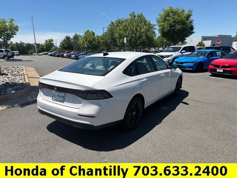 Certified 2025 Honda Accord SE image 7