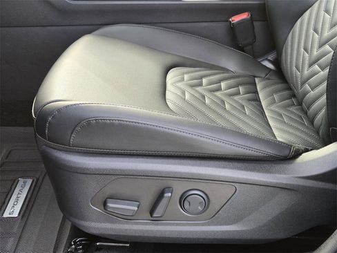 New 2026 Kia Sportage X-Line w/ X-Line Technology Package image 17