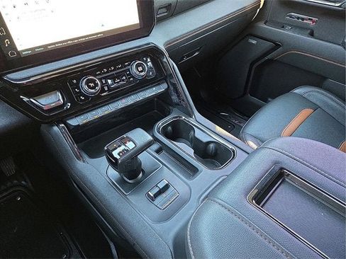 Used 2022 GMC Sierra 1500 AT4 w/ AT4 Premium Package image 25