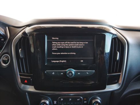 Used 2021 Chevrolet Traverse LS FWD image 26