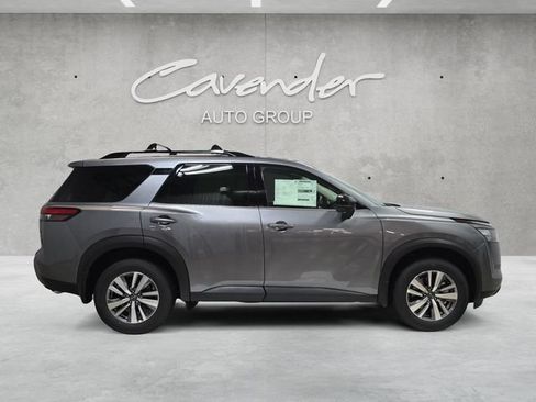 New 2026 Nissan Pathfinder SL FWD image 17