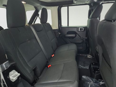 Used 2018 Jeep Wrangler Unlimited Sport AWD/4WD image 29
