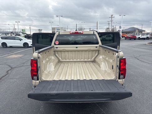 Used 2024 Chevrolet Colorado W/T RWD image 19