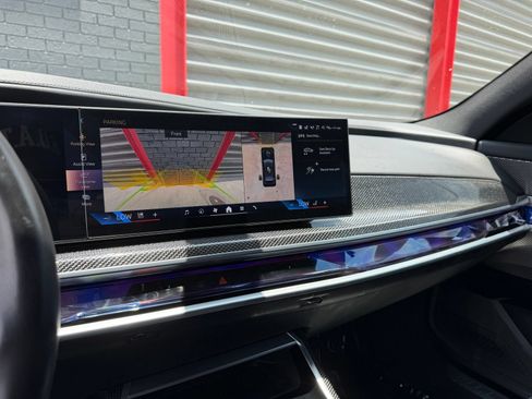 Used 2023 BMW 740i RWD image 22