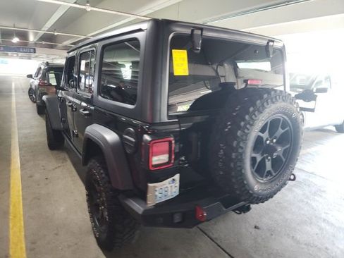 Used 2022 Jeep Wrangler Unlimited Sport image 3