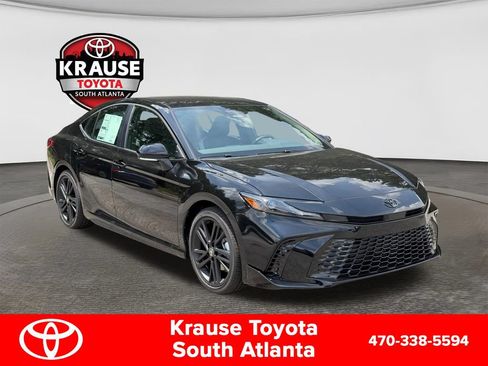 New 2026 Toyota Camry Hybrid FWD image 3