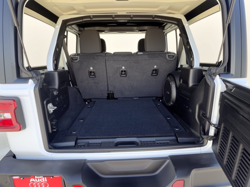 Used 2021 Jeep Wrangler Unlimited Sport AWD/4WD image 28