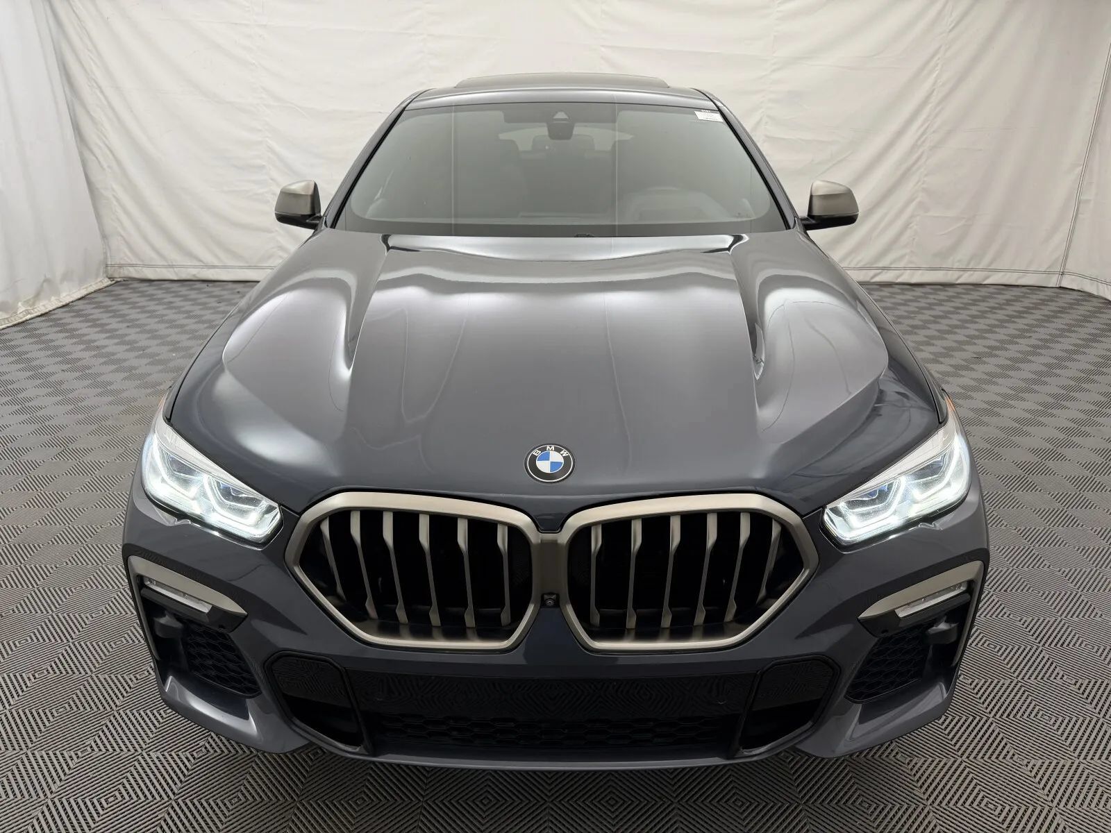 Used 2021 BMW X6 M50i w/ Executive Package AWD/4WD image 3