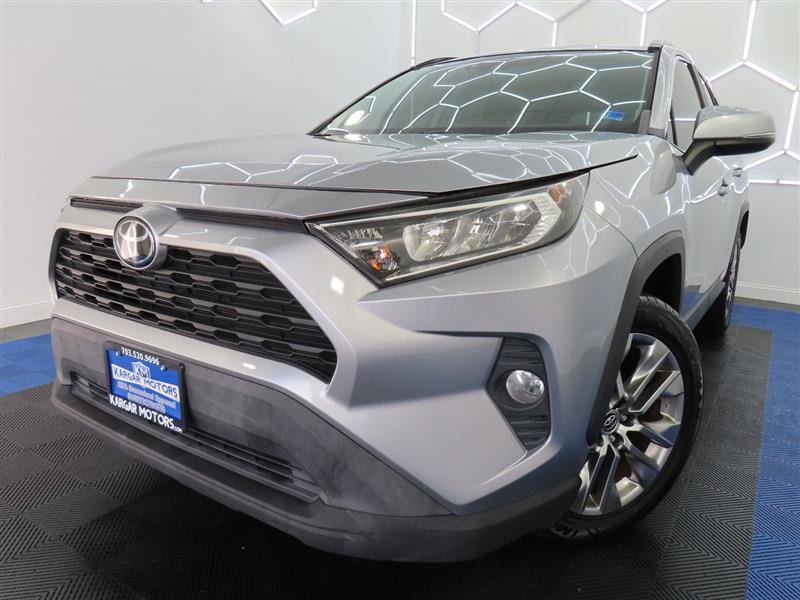 Used 2019 Toyota RAV4 XLE Premium w/ Cold Weather Package FWD image 1