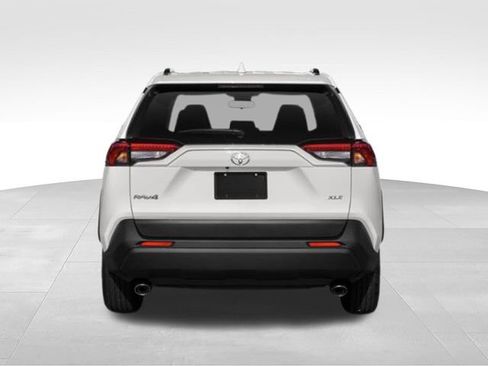 Used 2020 Toyota RAV4 XLE w/ Convenience Package FWD image 38