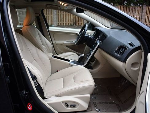 Used 2013 Volvo S60 T5 image 23