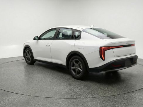 Used 2025 Kia K4 FWD image 5