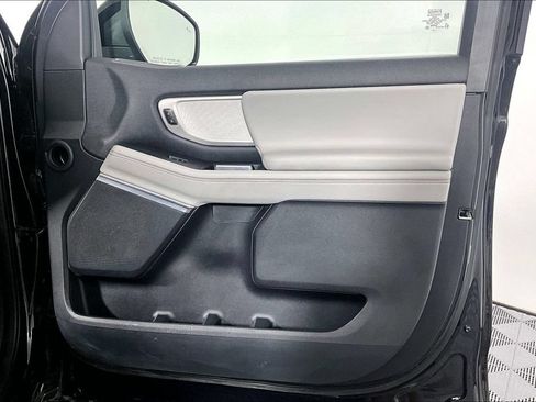 Used 2025 Ford Expedition Active AWD/4WD image 24