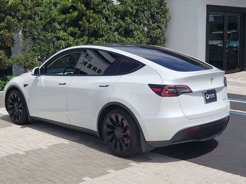 Used 2022 Tesla Model Y Performance AWD/4WD image 3