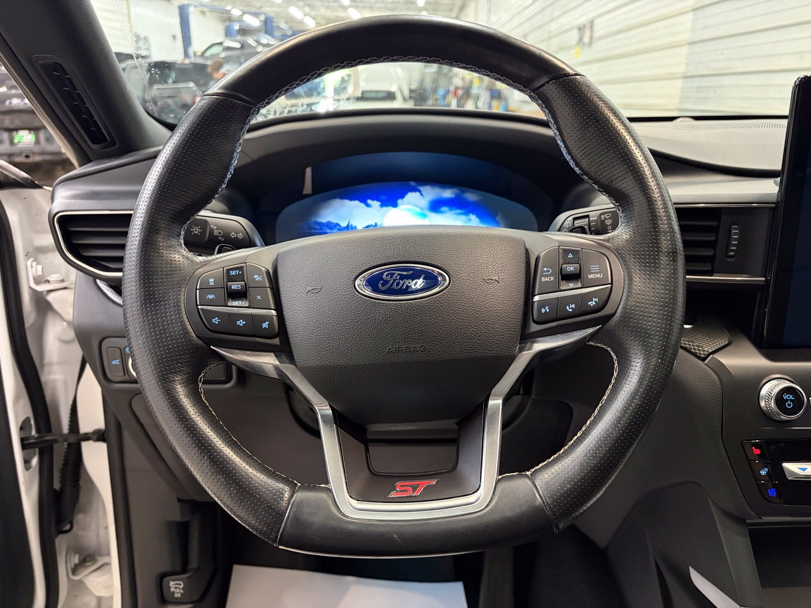 Used 2020 Ford Explorer ST w/ Premium Technology Package AWD/4WD image 11