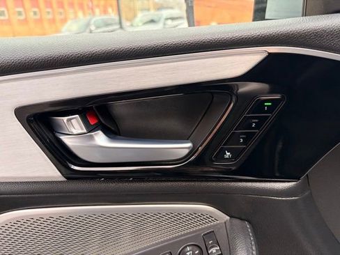 Used 2023 Acura MDX SH-AWD image 21