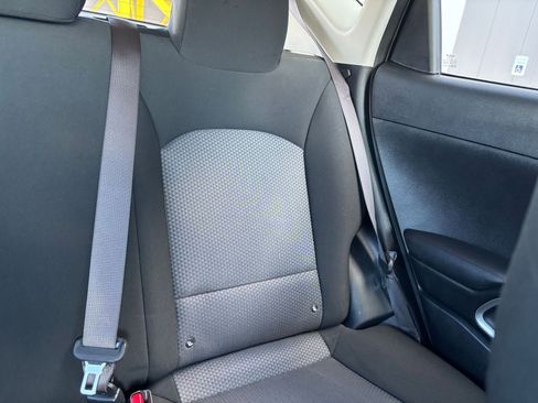 Used 2025 Kia Soul LX w/ LX Technology Package FWD image 35