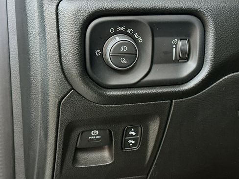 Used 2022 RAM 1500 Big Horn AWD/4WD image 10
