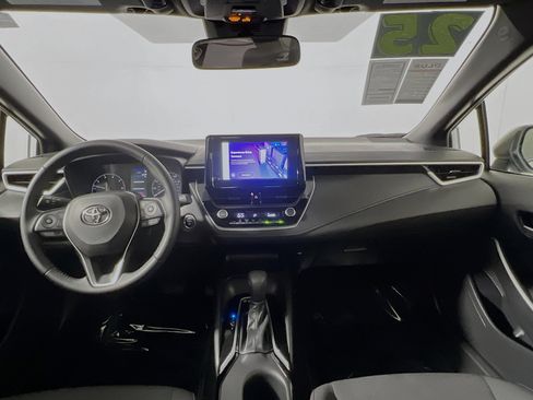 Used 2025 Toyota Corolla SE FWD image 30