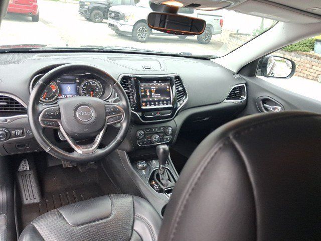 Used 2019 Jeep Cherokee Limited w/ Luxury Group AWD/4WD image 15