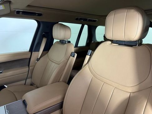 New 2026 Land Rover Range Rover SE image 5