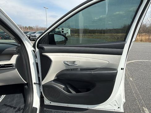 Used 2025 Hyundai Tucson SEL image 17