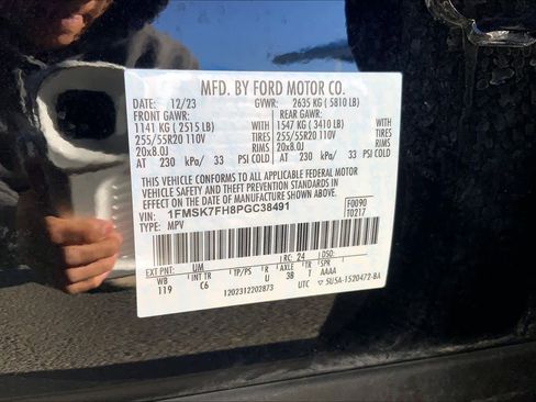 Used 2023 Ford Explorer Limited w/ Limited Technology Package image 31