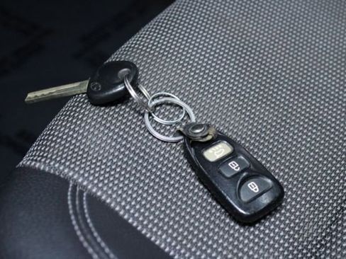 Used 2016 Hyundai Veloster w/ Option Group 02 image 14