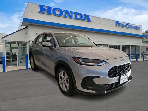 Used 2023 Honda HR-V LX image 3