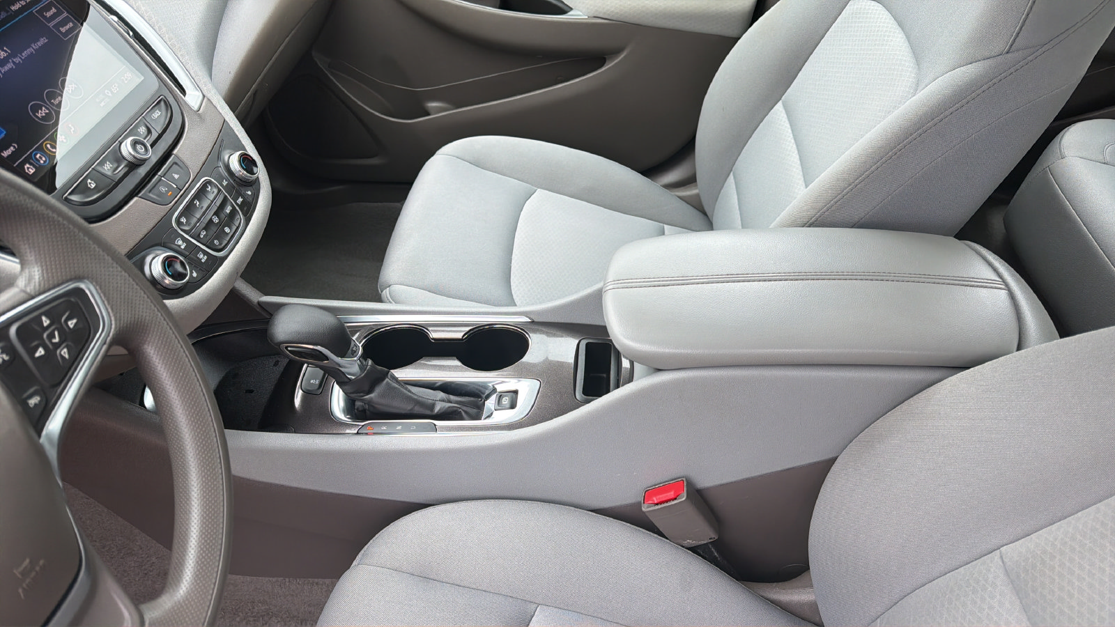 Used 2024 Chevrolet Malibu LT FWD image 21