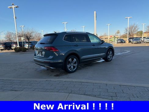 Used 2021 Volkswagen Tiguan SEL w/ 3-Row Tiguan MDO Package image 5
