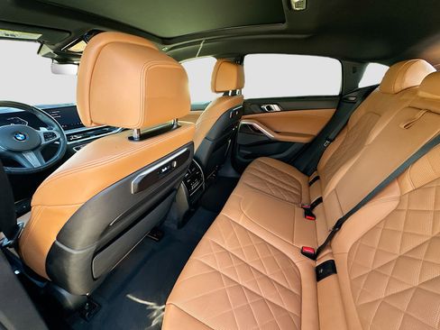 Certified 2024 BMW X6 xDrive40i w/ Executive Package image 27