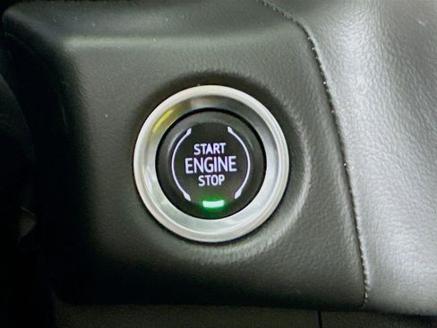Used 2022 Chevrolet Tahoe RST w/ Sport Performance Package AWD/4WD image 34