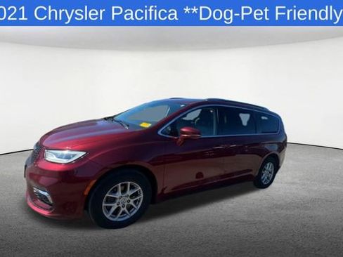 Used 2021 Chrysler Pacifica Touring-L FWD image 4