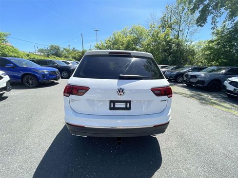 Used 2021 Volkswagen Tiguan SEL AWD/4WD image 31