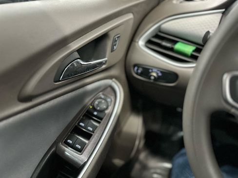 Used 2024 Chevrolet Malibu LS FWD image 22