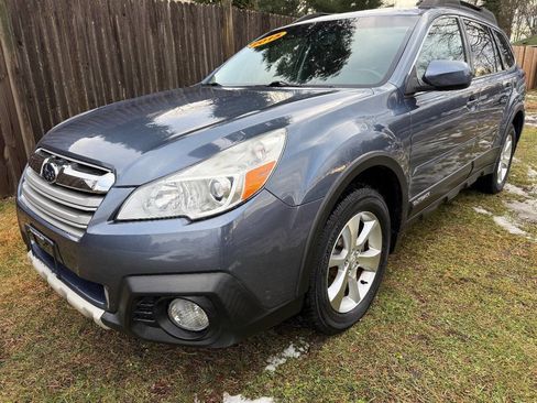 Used 2014 Subaru Outback 2.5i Limited w/ Moonroof Package image 2